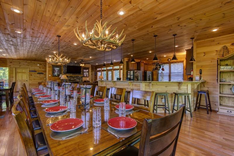Dining bar with seating for the whole group